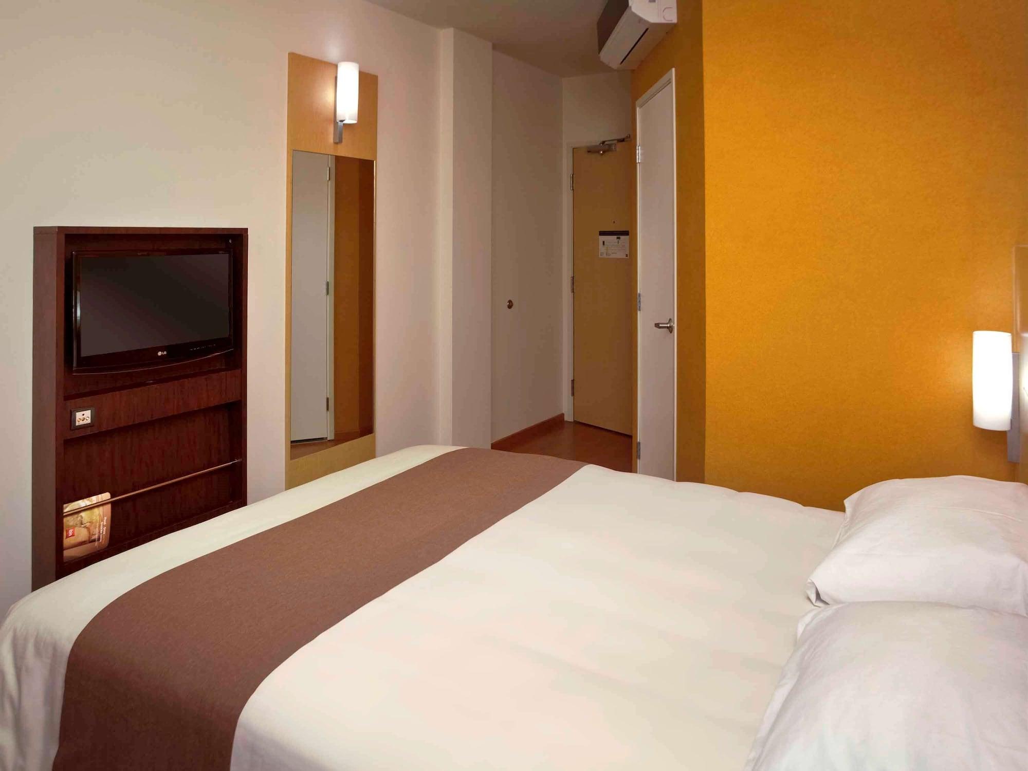 Ibis San Luis Potosi Hotel Exterior photo