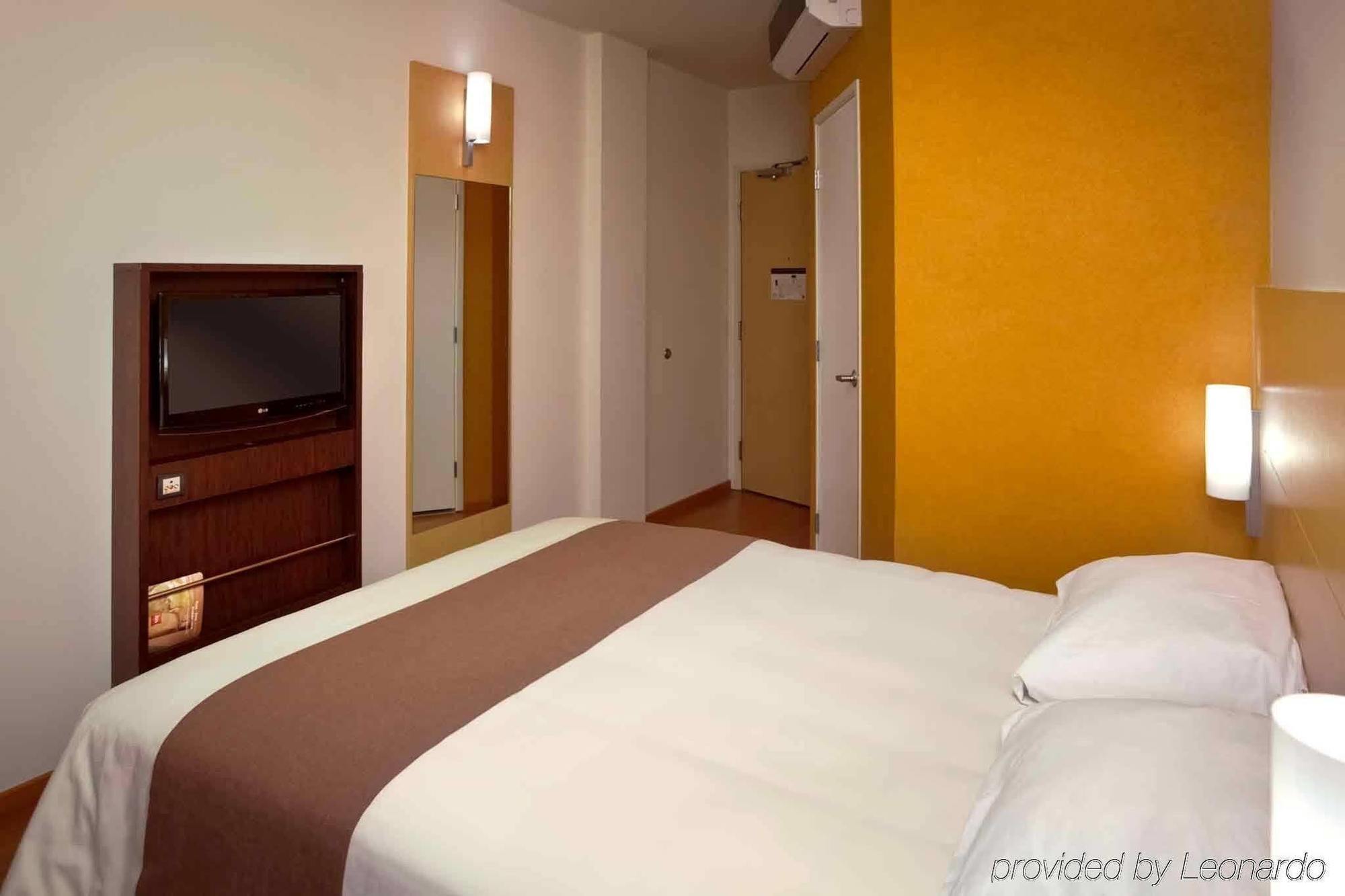 Ibis San Luis Potosi Hotel Exterior photo
